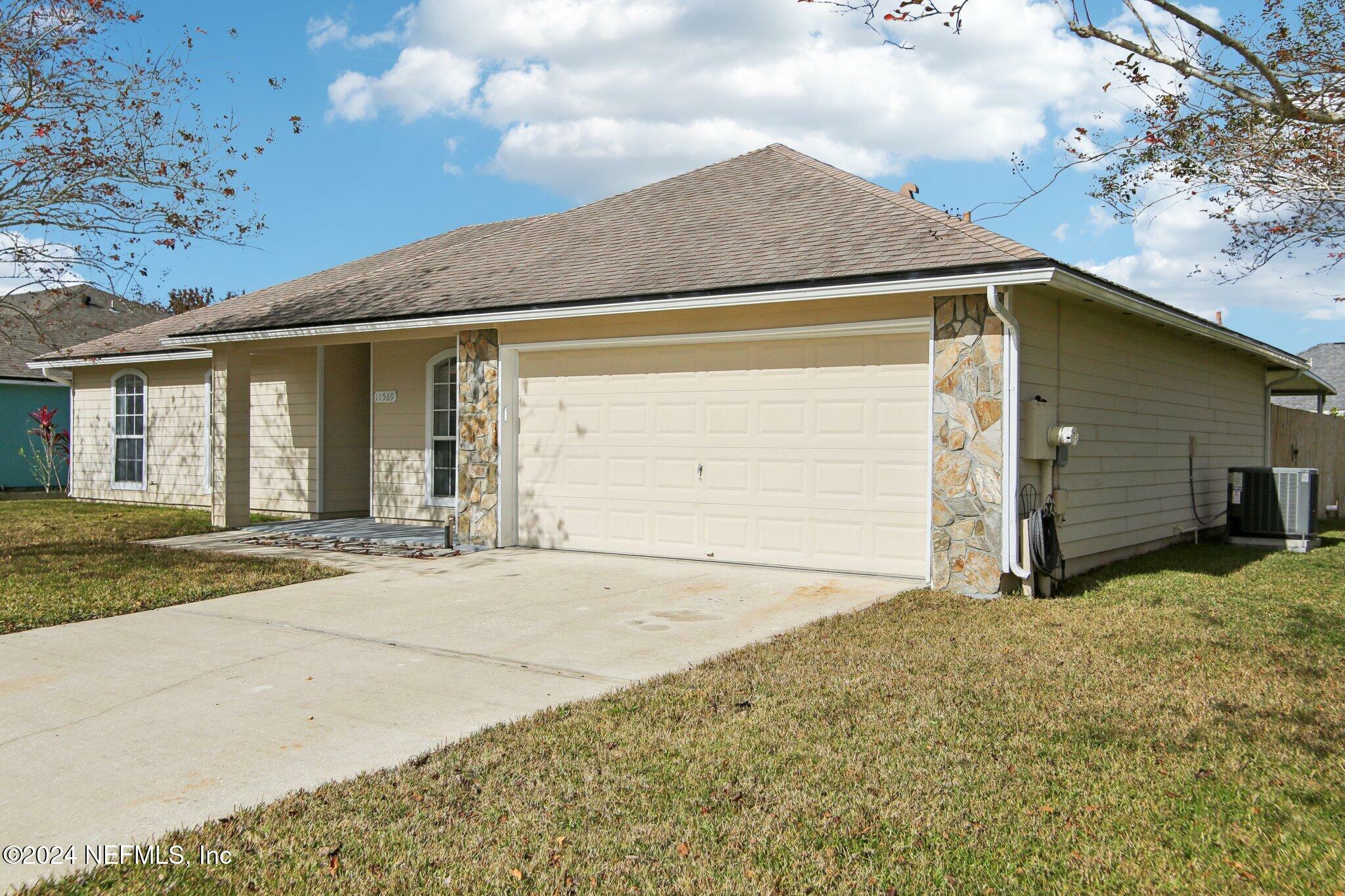 Property Photo:  11569 Courtney Waters Lane  FL 32258 