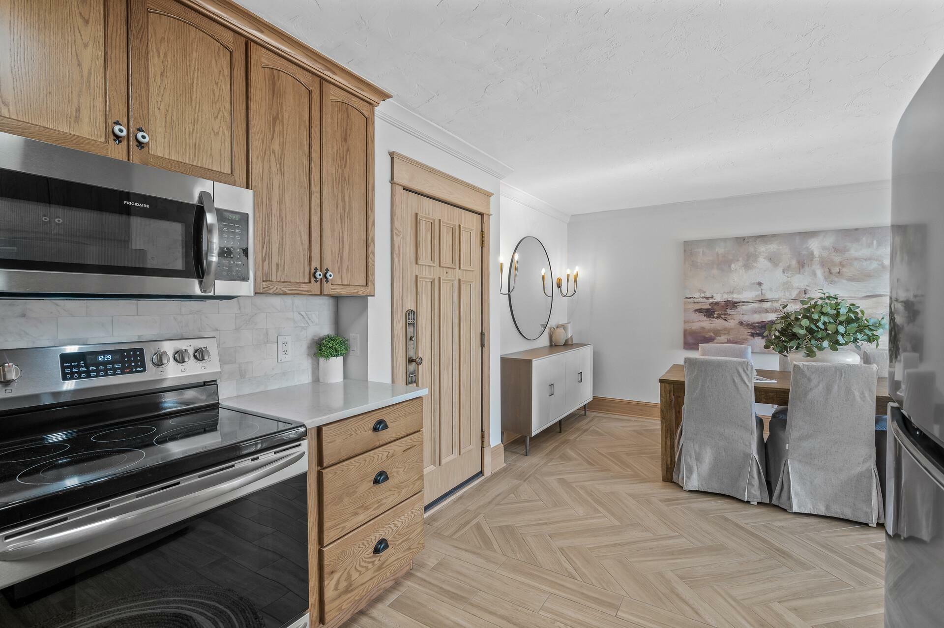 Property Photo:  1111 Elway Street 306  MN 55116 