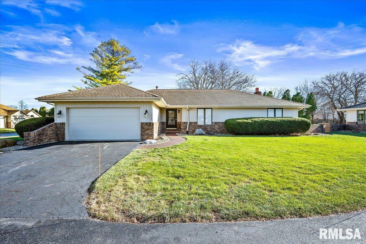 Property Photo:  718 Country Meadows Lane  IL 61614 