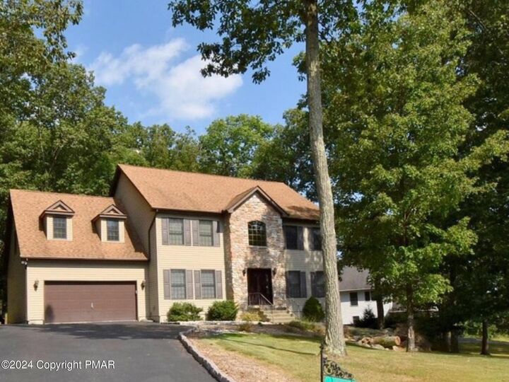 4299 Blue Mountain Crsg  East Stroudsburg PA 18301 photo