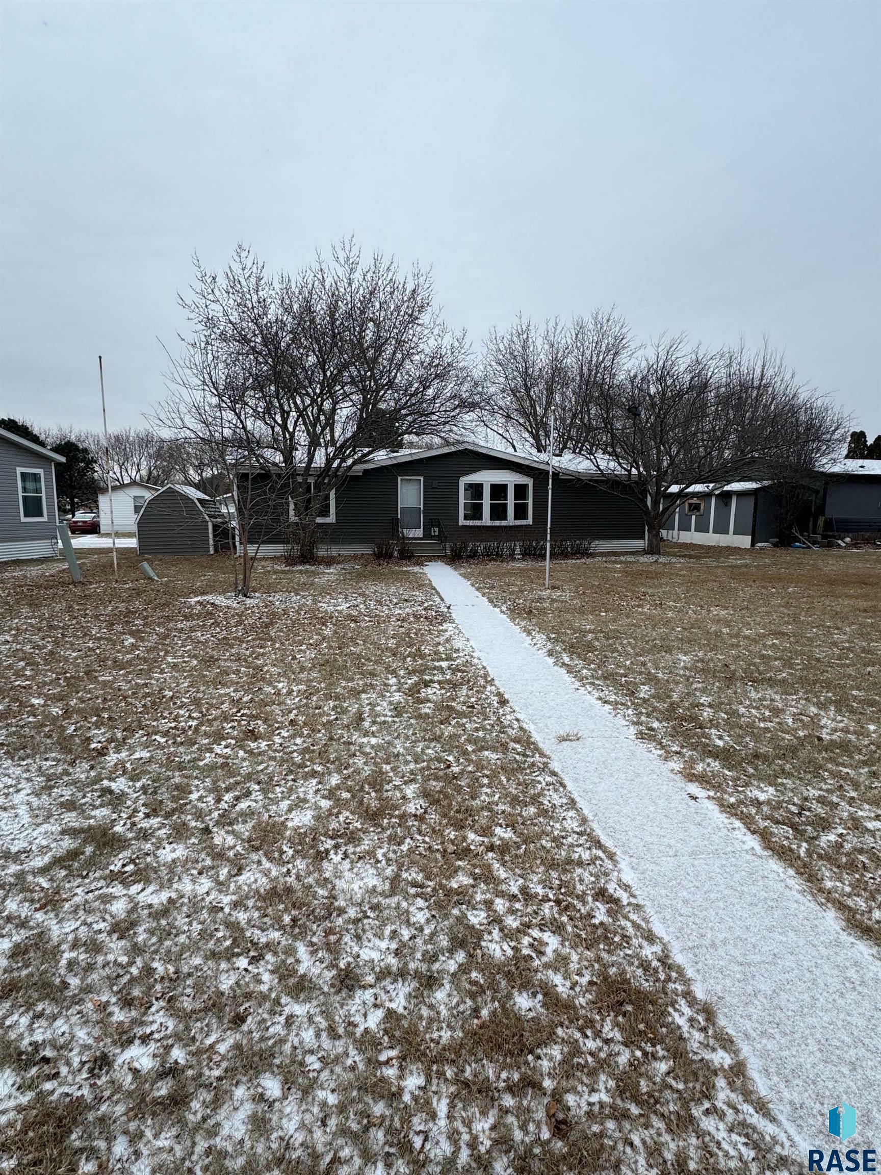 Property Photo:  1008 S Liberty Pl  SD 57106 