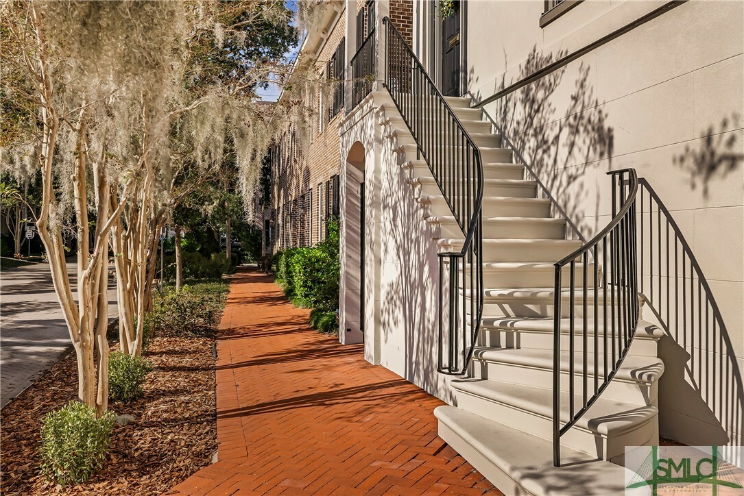 Property Photo: 510 E McDonough Street GA 31401