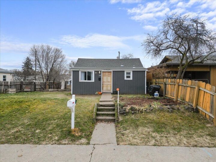 1518 E Everett Ave  Spokane WA 99207 photo