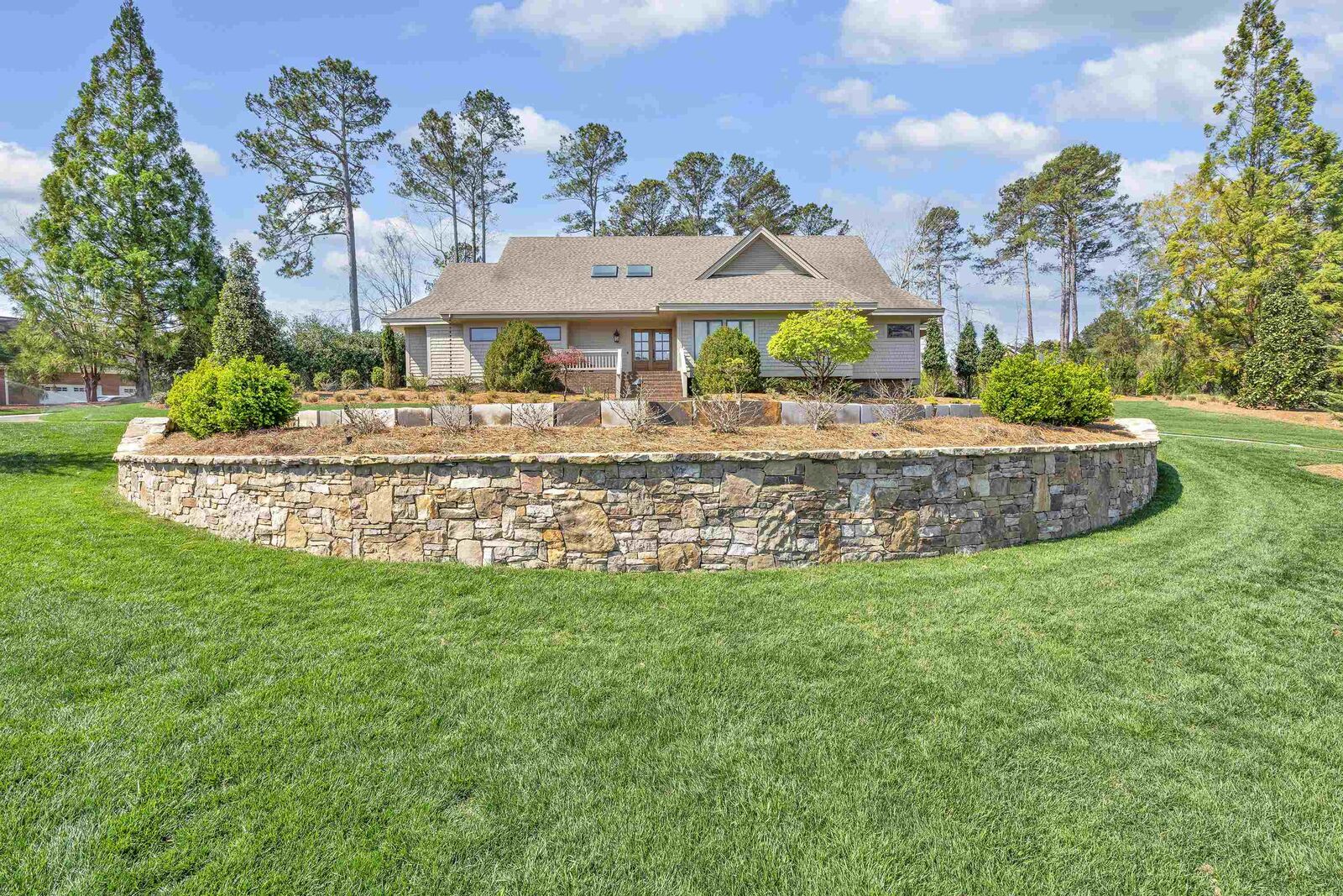 Property Photo: 200 Indian Wells Drive SC 29306