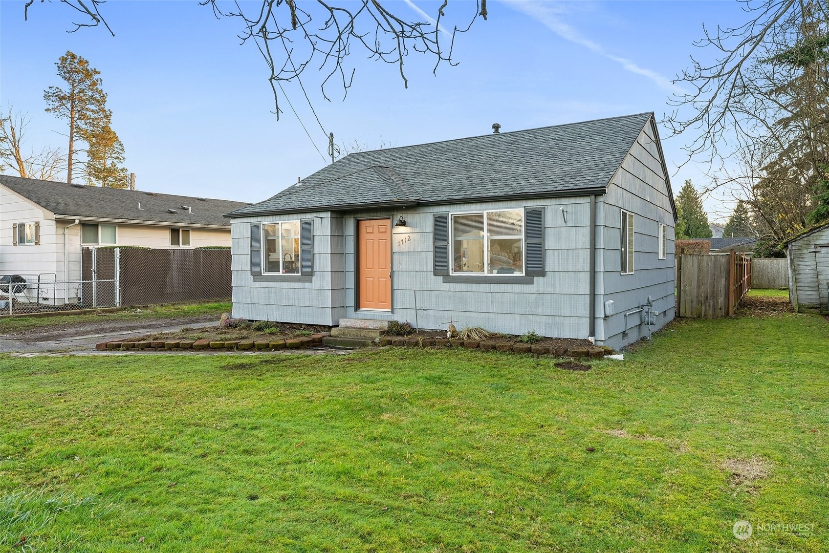 Property Photo:  1712 W Pioneer Avenue  WA 98371 