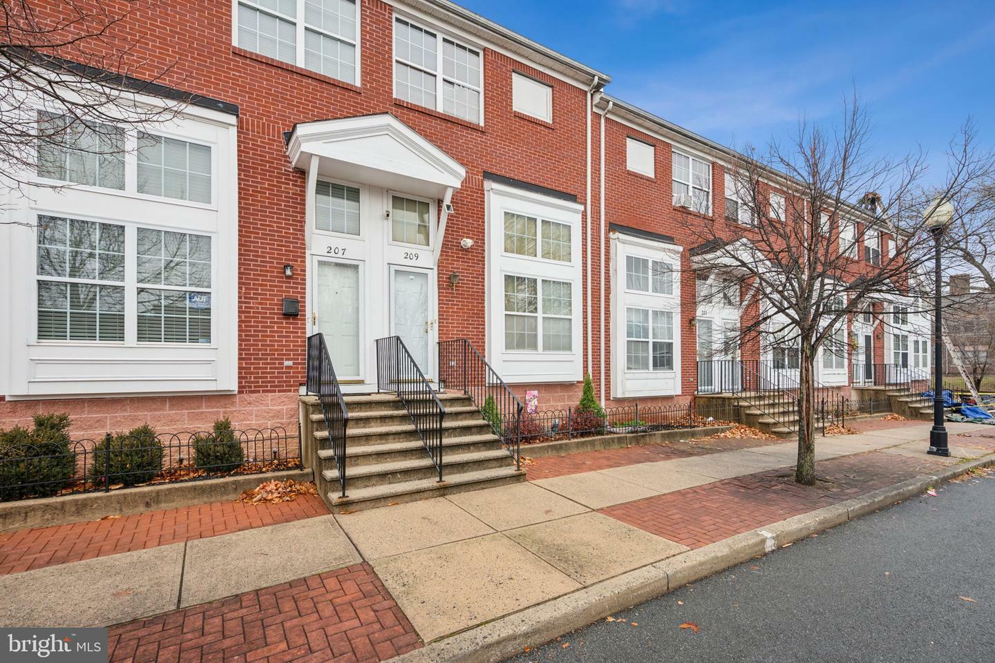 Property Photo:  209 Monument Place  NJ 08618 