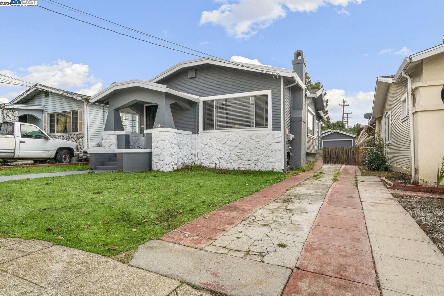 Property Photo:  2724 Ritchie St  CA 94605 