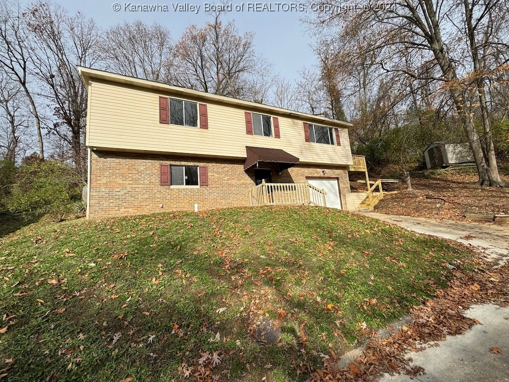 Property Photo:  404 Parkway Drive  WV 25705 