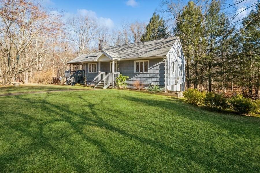 Property Photo:  4 River Rise Road  NY 10956 