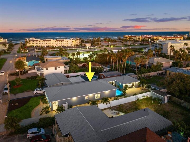 Property Photo: 833 E 26th Avenue FL 32169