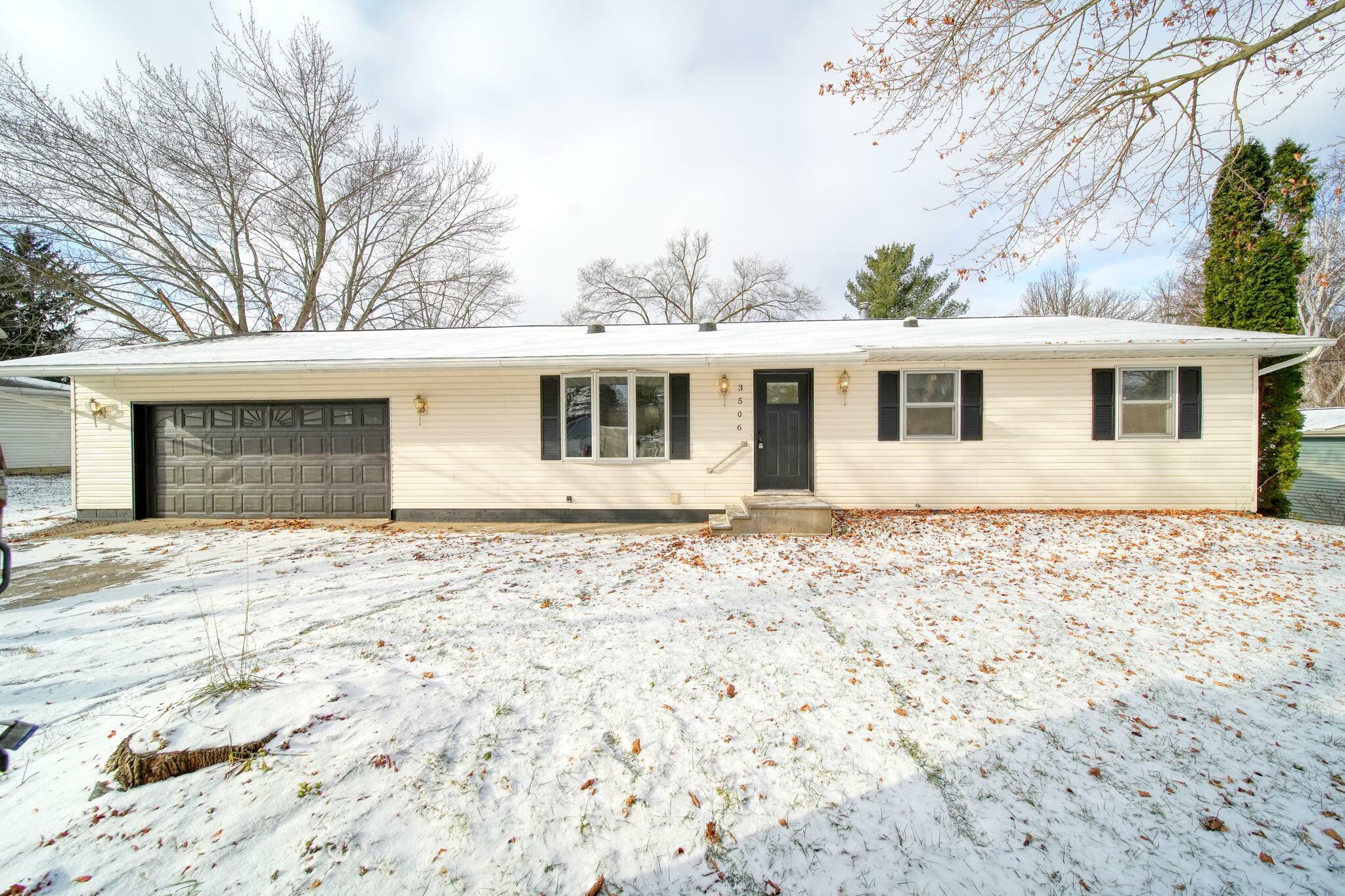 Property Photo:  3506 Audrey Street  MI 49283 