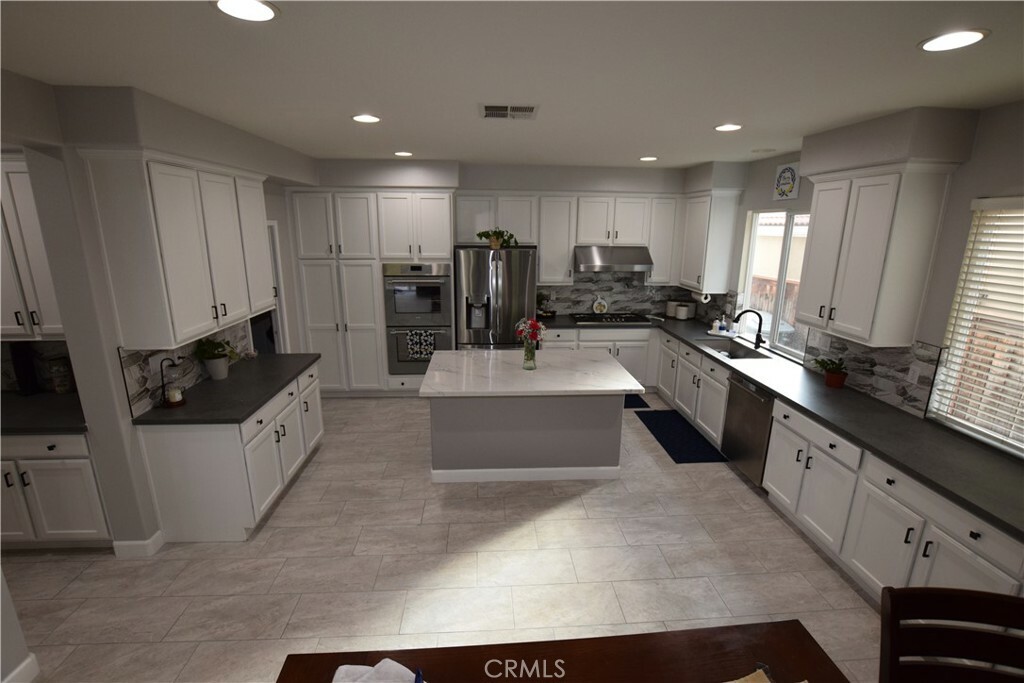 Property Photo: 32848 Stonefield Lane CA 92592
