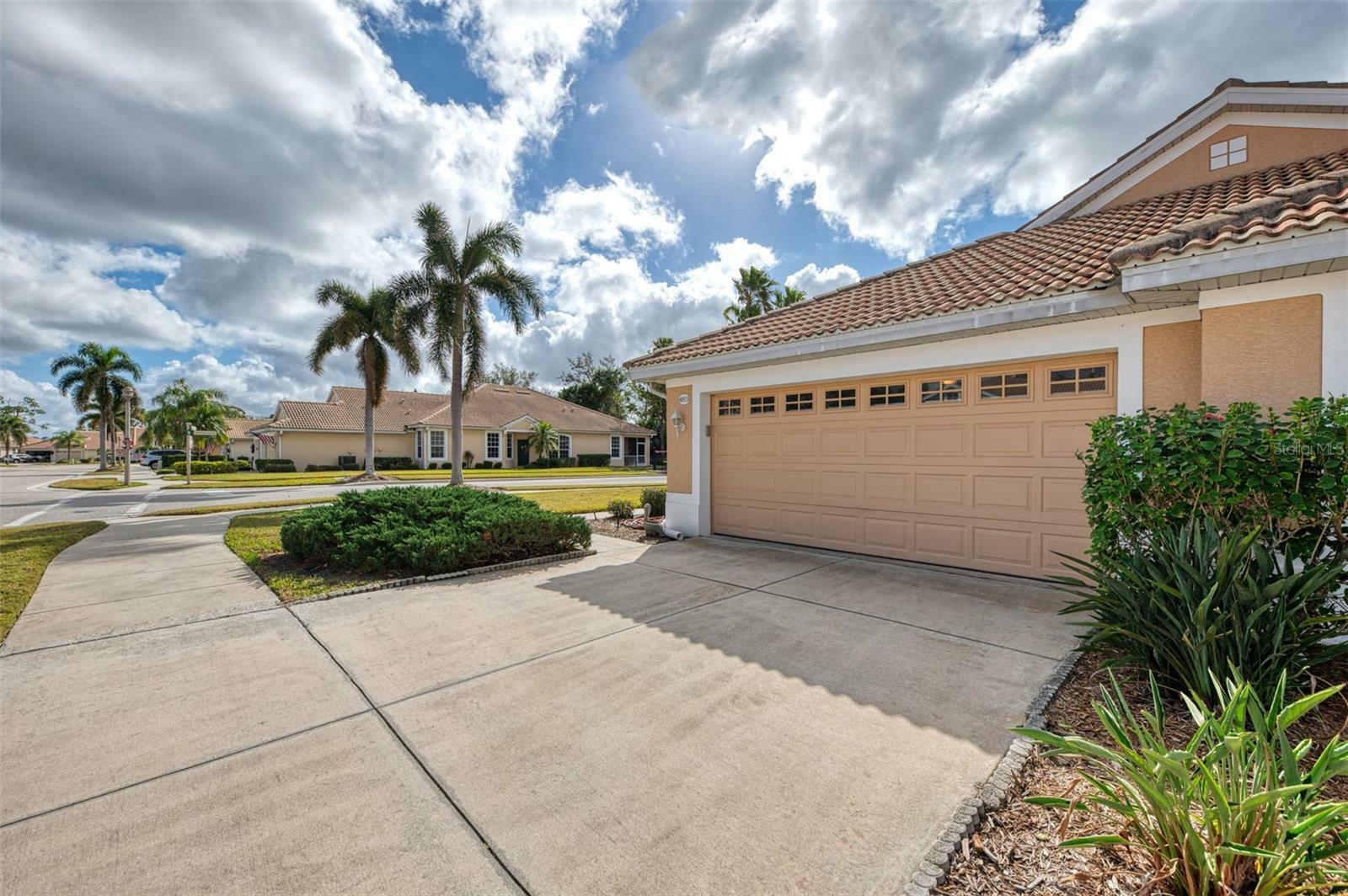 Property Photo:  4855 Whispering Oaks Drive  FL 34287 