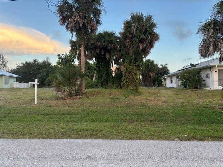 Property Photo: 145 Mark Twain Lane FL 33947