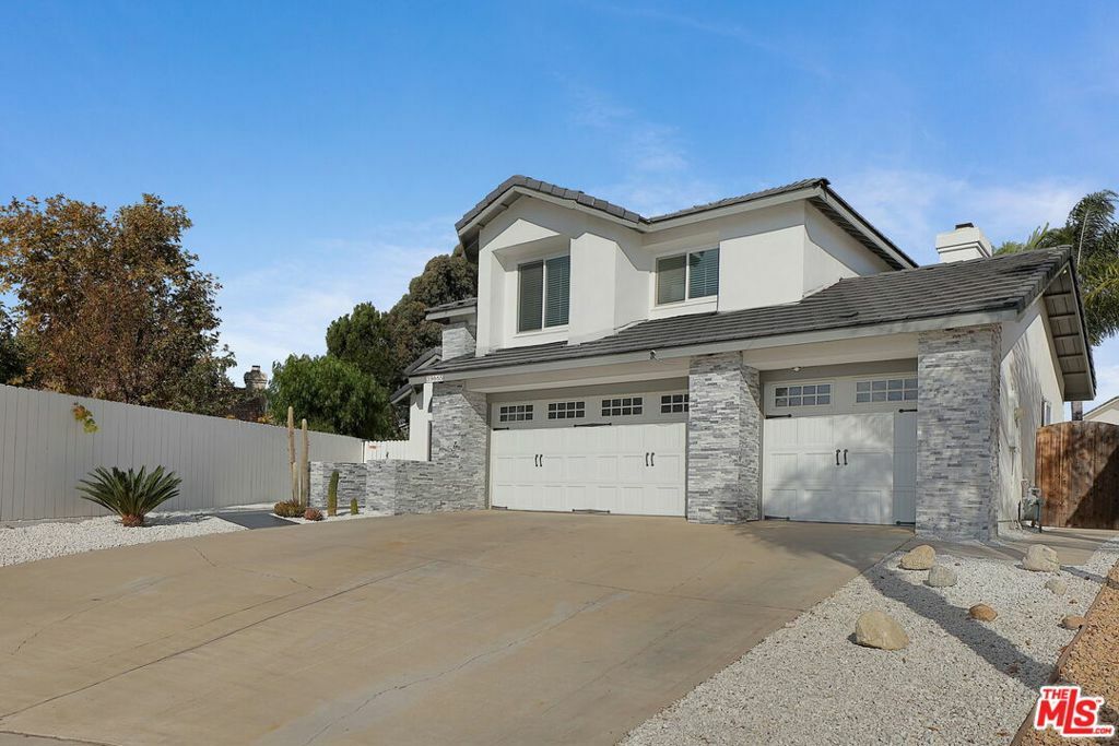 Property Photo:  39665 Maple Leaf Court  CA 92563 