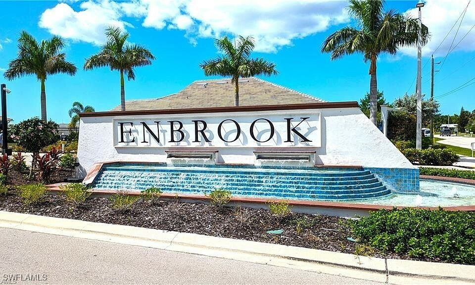 Property Photo:  1050 Enbrook Loop  FL 34114 