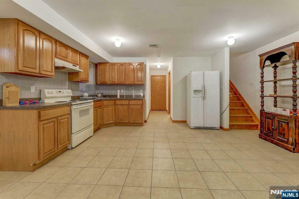 Property Photo:  33 Fleming Avenue  NJ 07105 