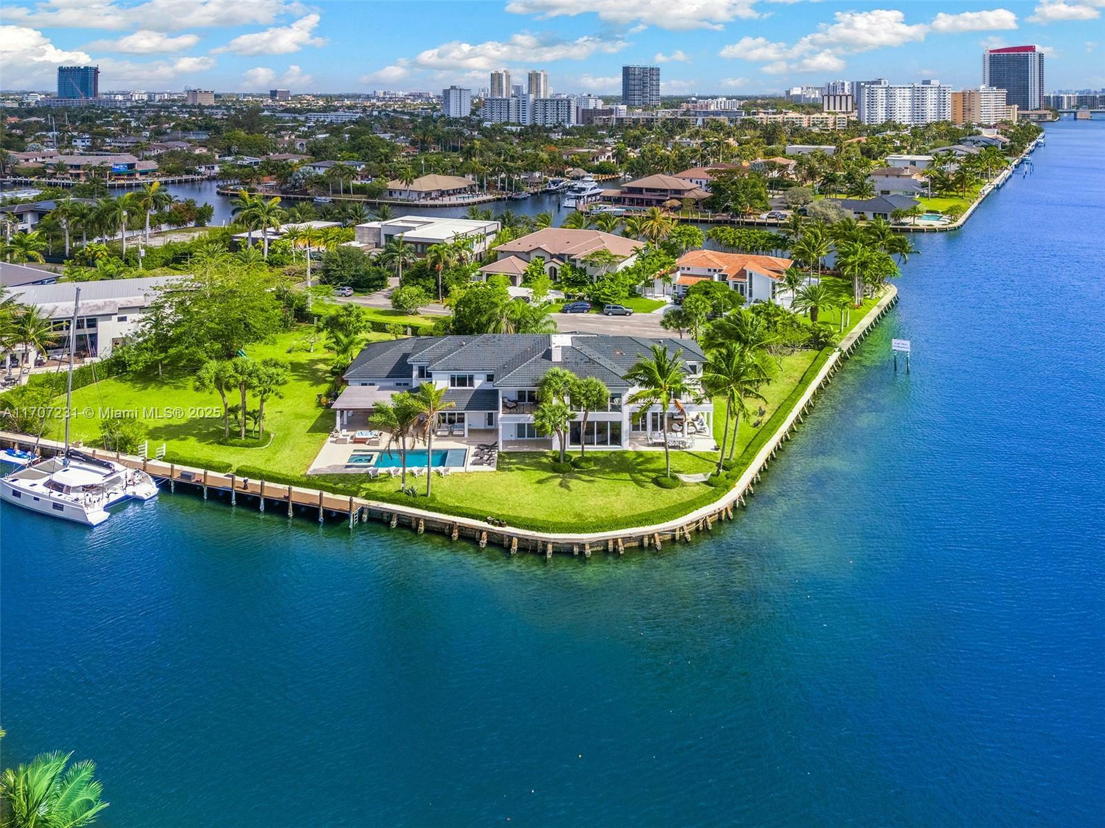 101 Holiday Dr  Hallandale Beach FL 33009 photo