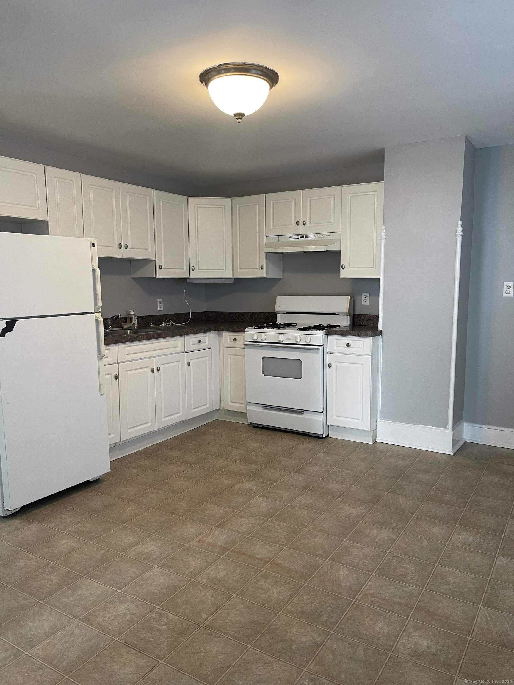 Property Photo:  244 Saint John Street 2R  CT 06511 