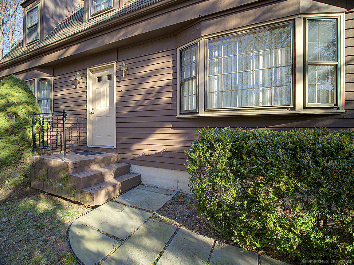 Property Photo:  90 Mansfield Road  CT 06473 