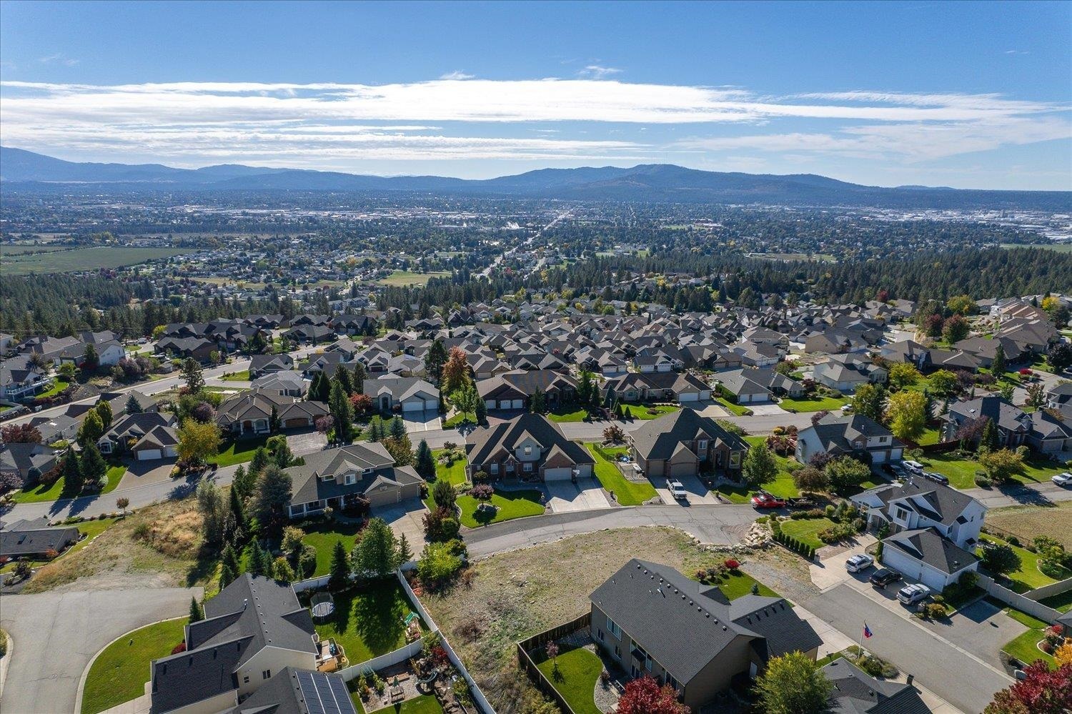 Property Photo:  6004 N Crestmont Ln  WA 99217 