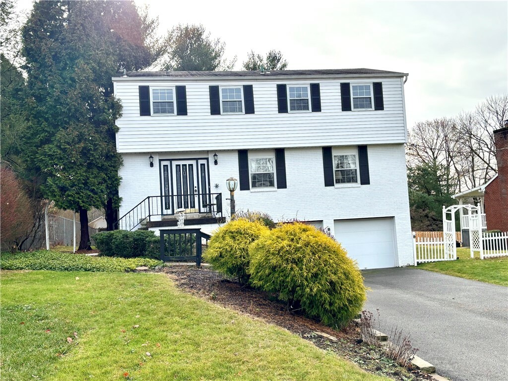 Property Photo:  334 Pennsylvania  PA 15147 