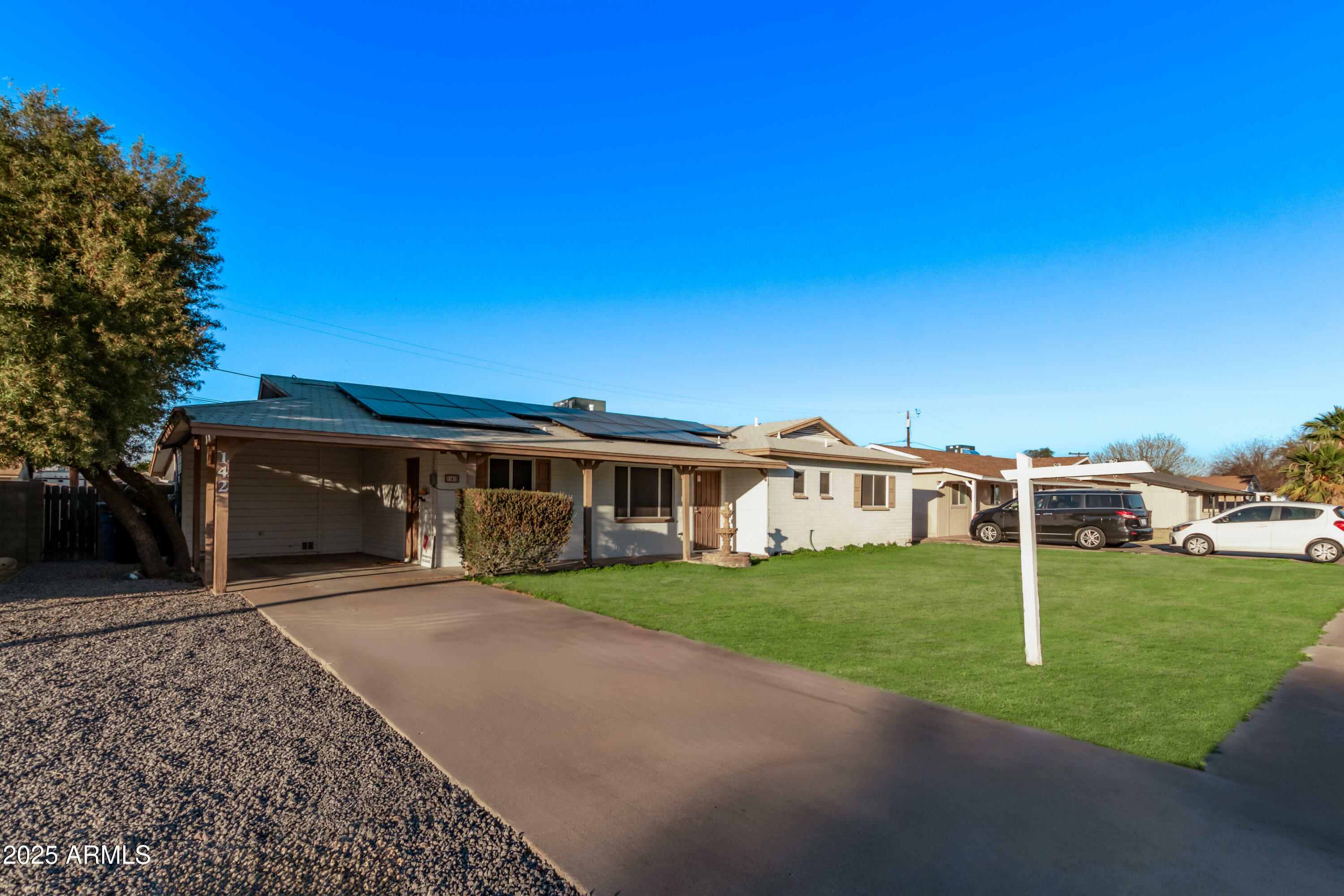 Property Photo:  142 W Ivanhoe Place  AZ 85225 
