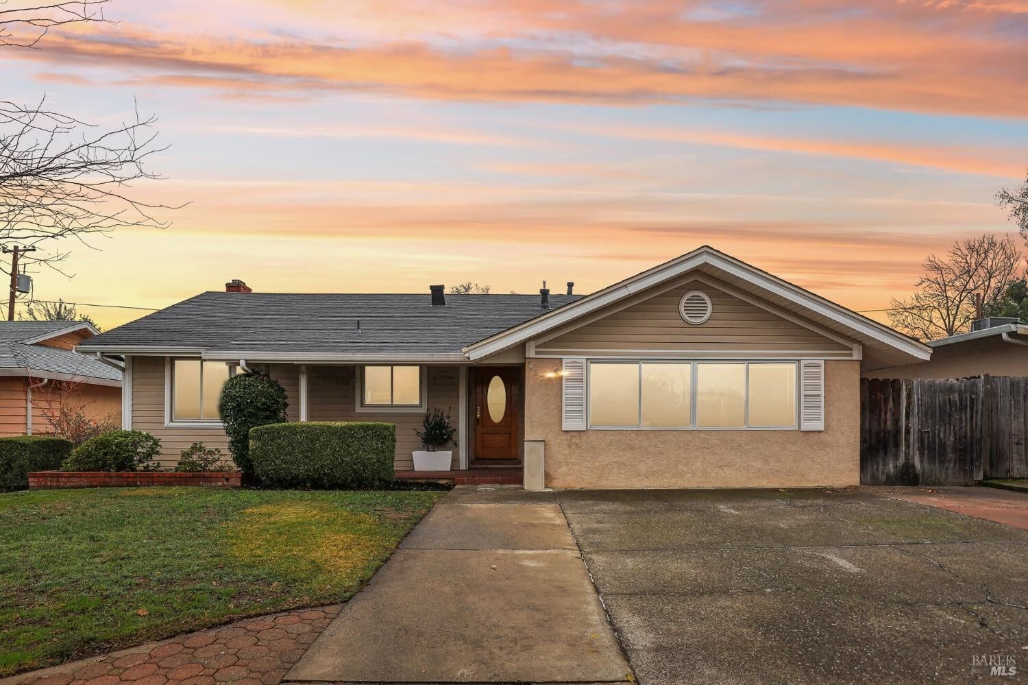 Property Photo: 457 Elder Street CA 95688