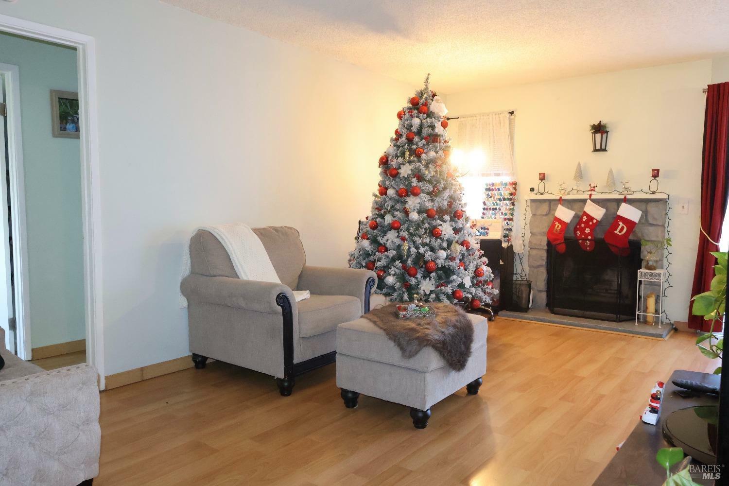 Property Photo:  381 Enterprise Drive  CA 94928 