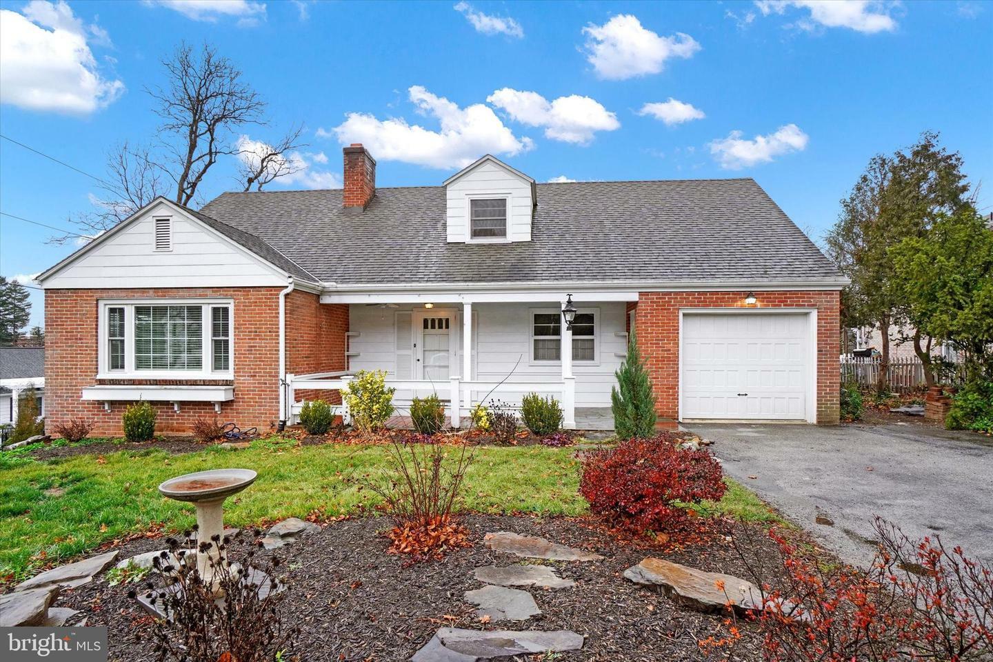 Property Photo:  165 Highland Road  PA 17403 