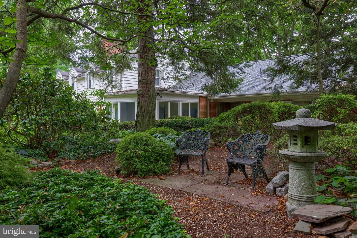 Property Photo:  112 Hillside Road  PA 17104 