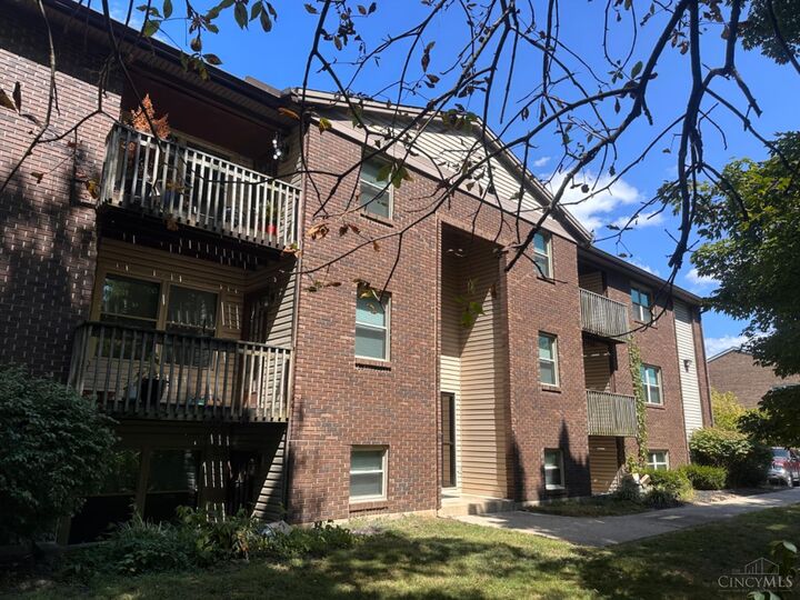 Property Photo:  715 W Chestnut Street  OH 45056 