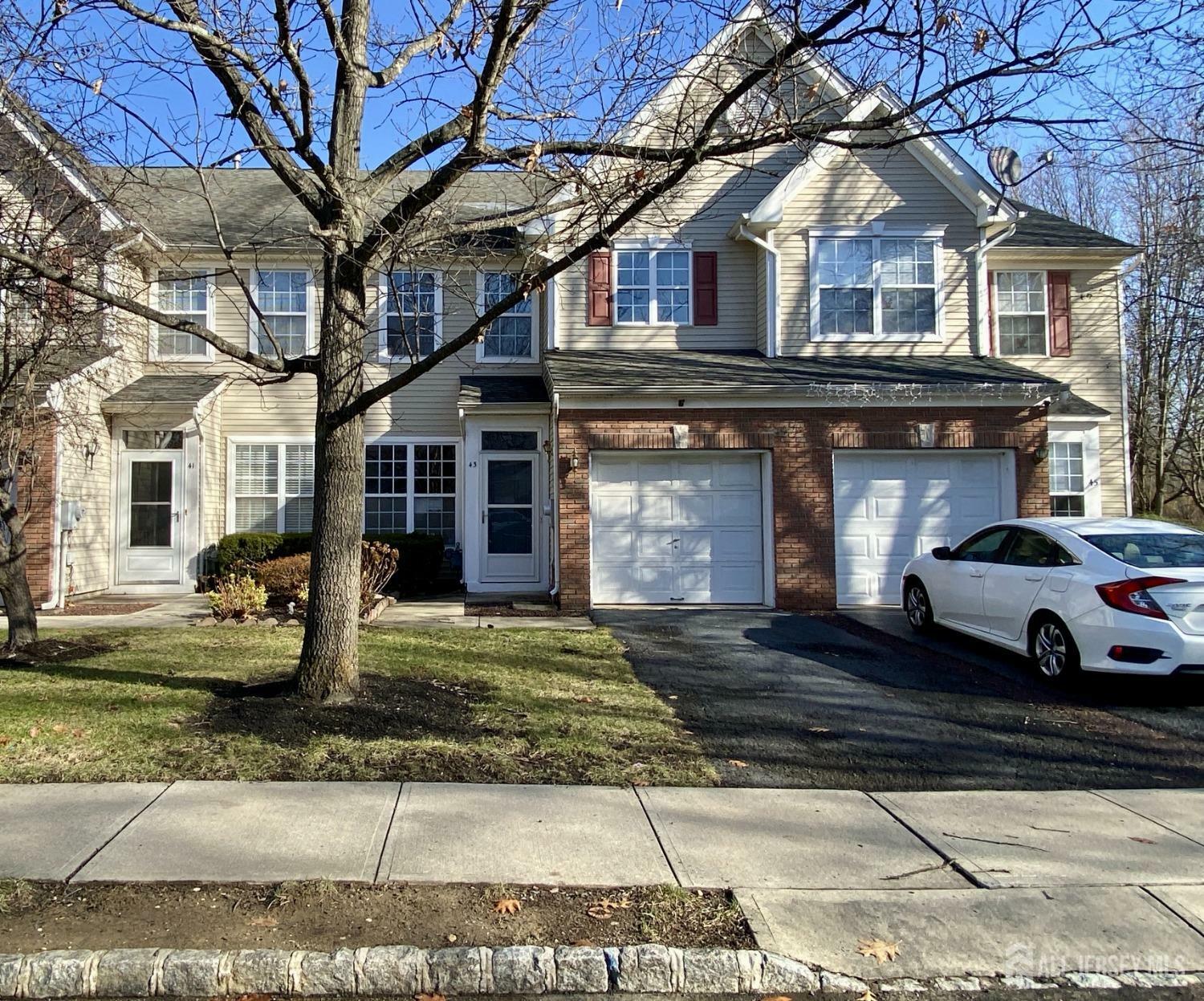 Property Photo:  43 Chatham Court  NJ 08691 