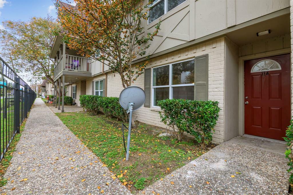 Property Photo:  1701 Upland Drive 114  TX 77043 