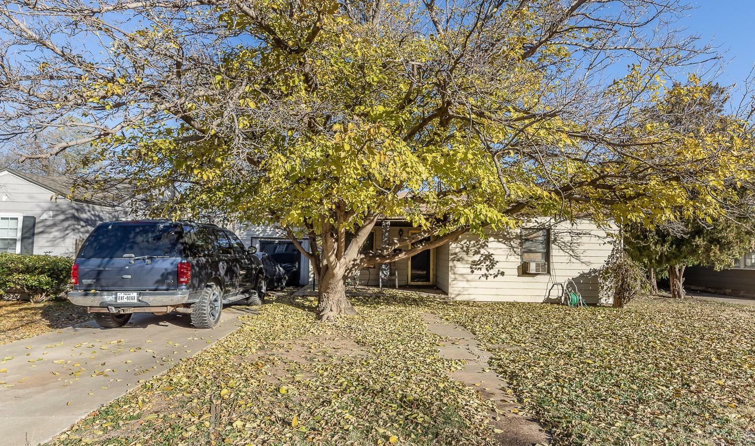 Property Photo:  2606 28th Street  TX 79410 