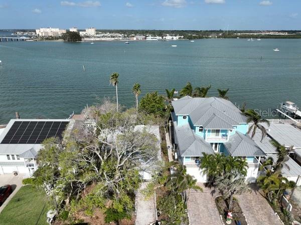 Property Photo:  806 Bay Point Drive  FL 33708 