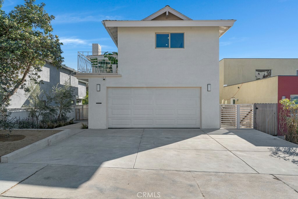 Property Photo:  7822 W 79th Street  CA 90293 