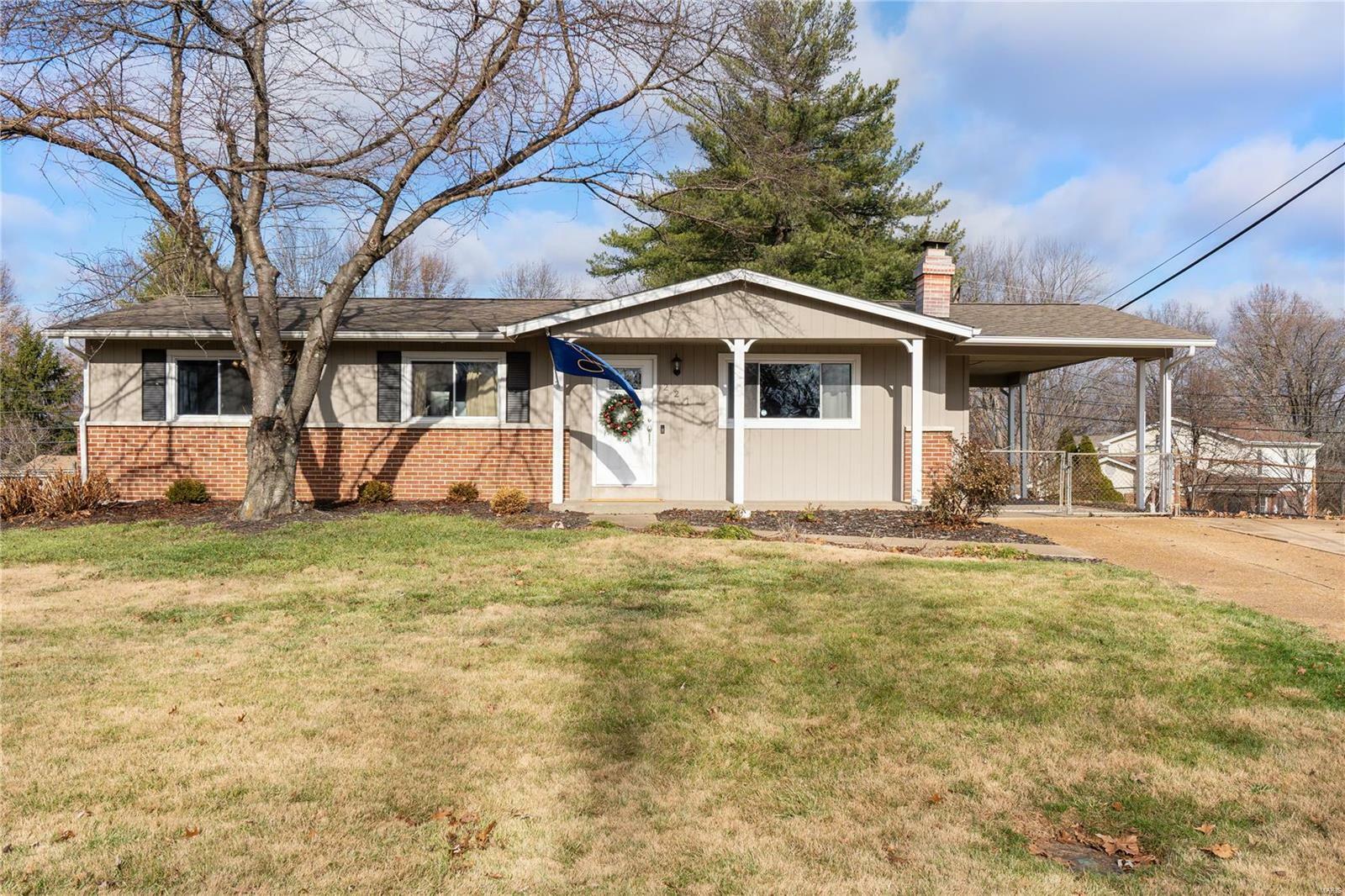 Property Photo: 221 Windcliffe Drive MO 63021