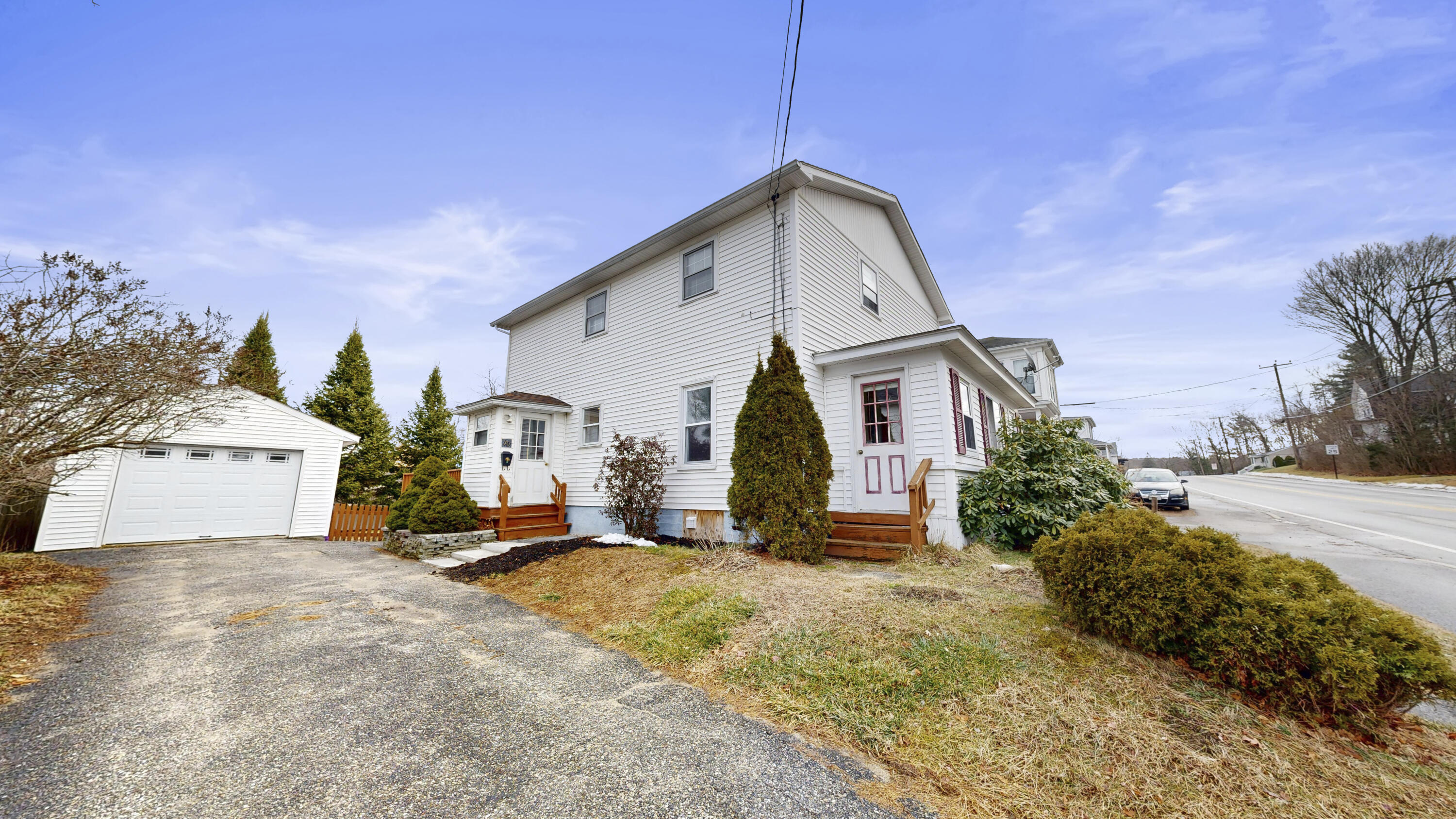 Property Photo: 70 King Avenue ME 04240
