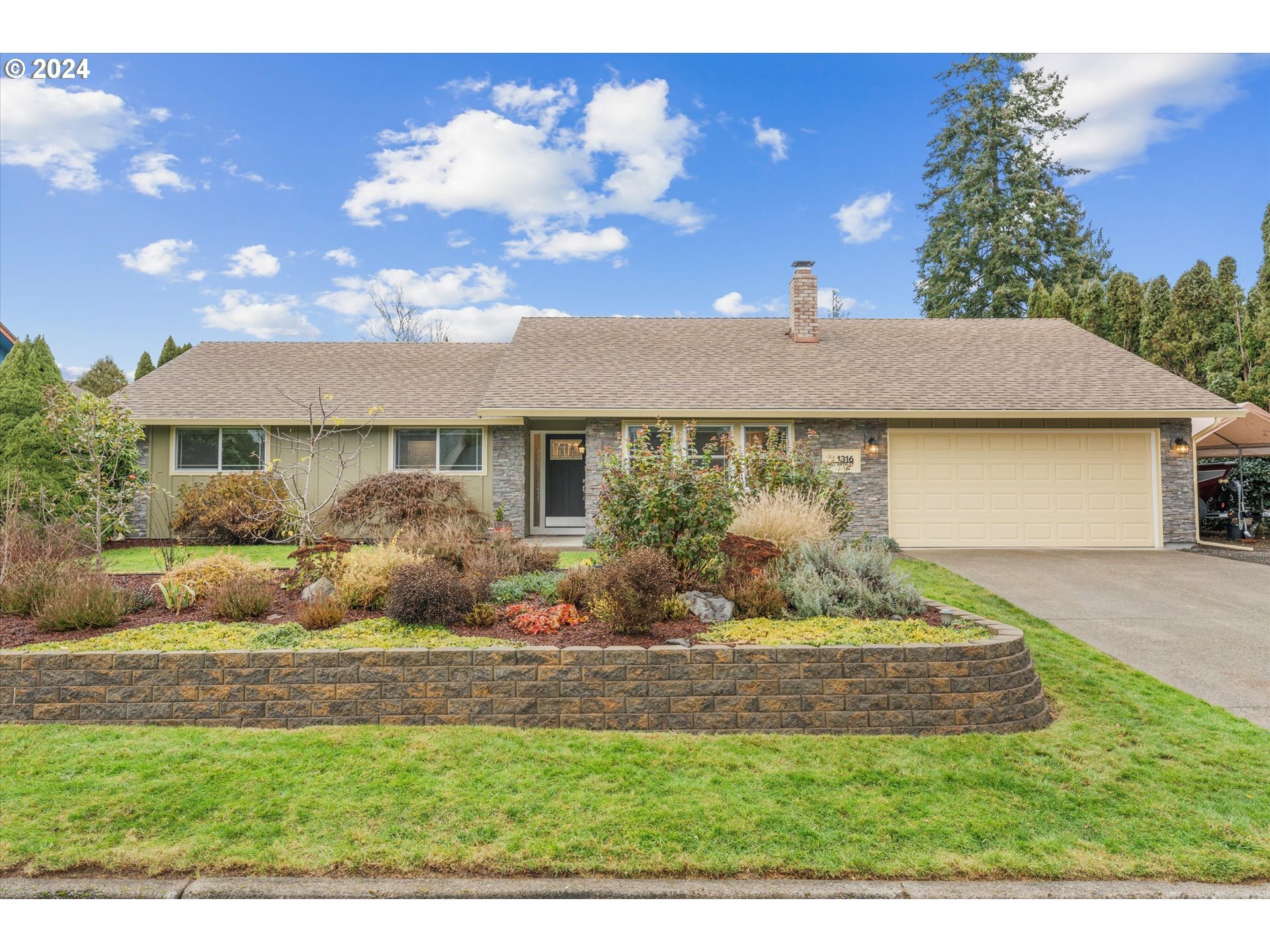 Property Photo:  1316 NW 89th St  WA 98665 