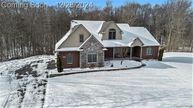 Property Photo:  385 Coyote Run  MI 48442 