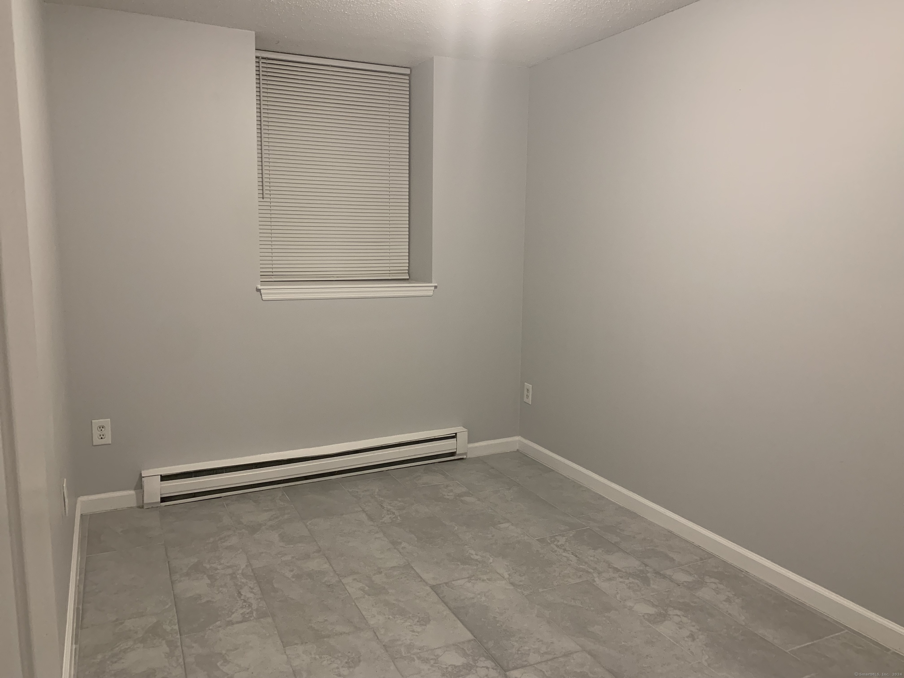 Property Photo:  91 4th Street Apt 1  CT 06401 