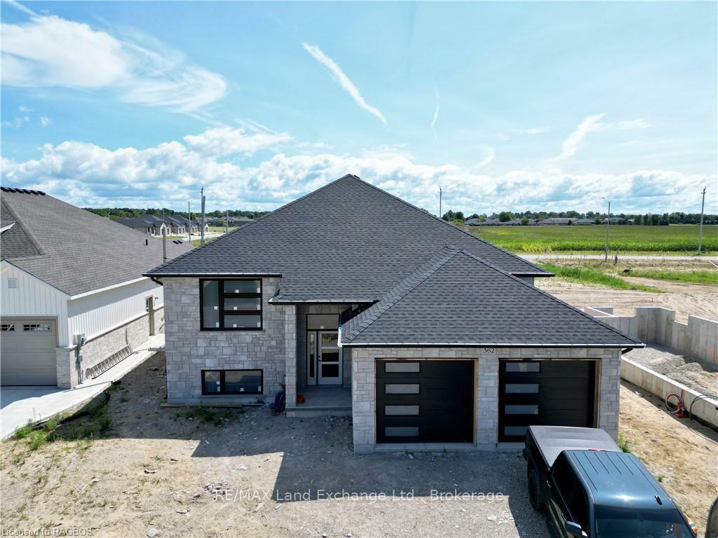 Property Photo: 362 Ivings Drive ON N0H 2C1
