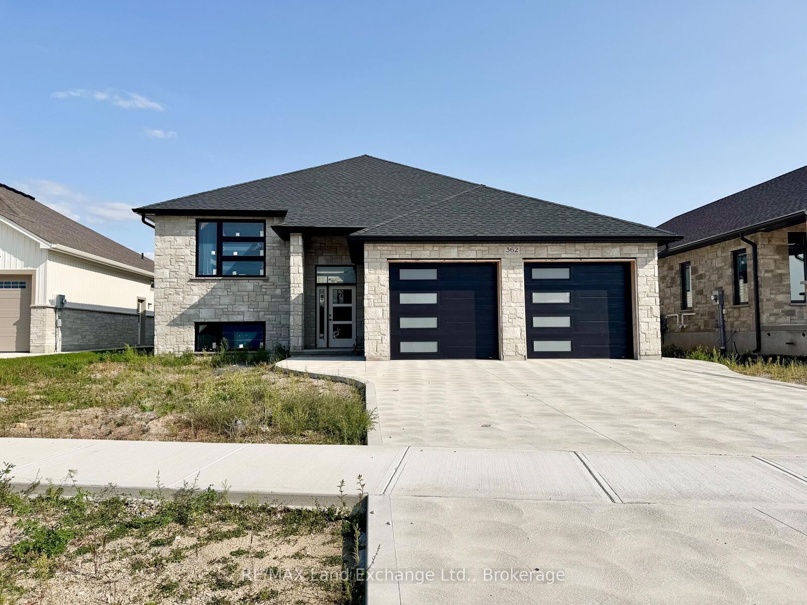 Property Photo: 362 Ivings Drive ON N0H 2C1