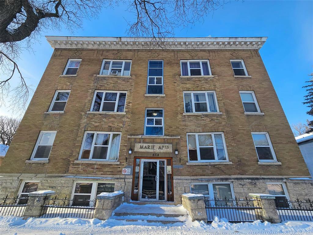 854 Alverstone Street  Winnipeg MB R3E 2H2 photo