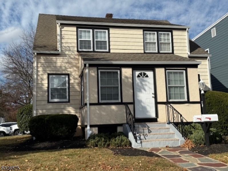 Property Photo:  74 Caldwell Pl  NJ 07081 