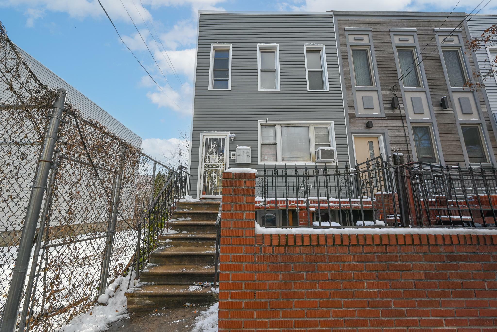 Property Photo:  1216 30th Drive  NY 11102 