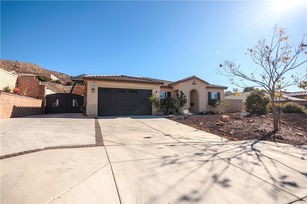 Property Photo:  10648 Sunnymead Crest  CA 92557 