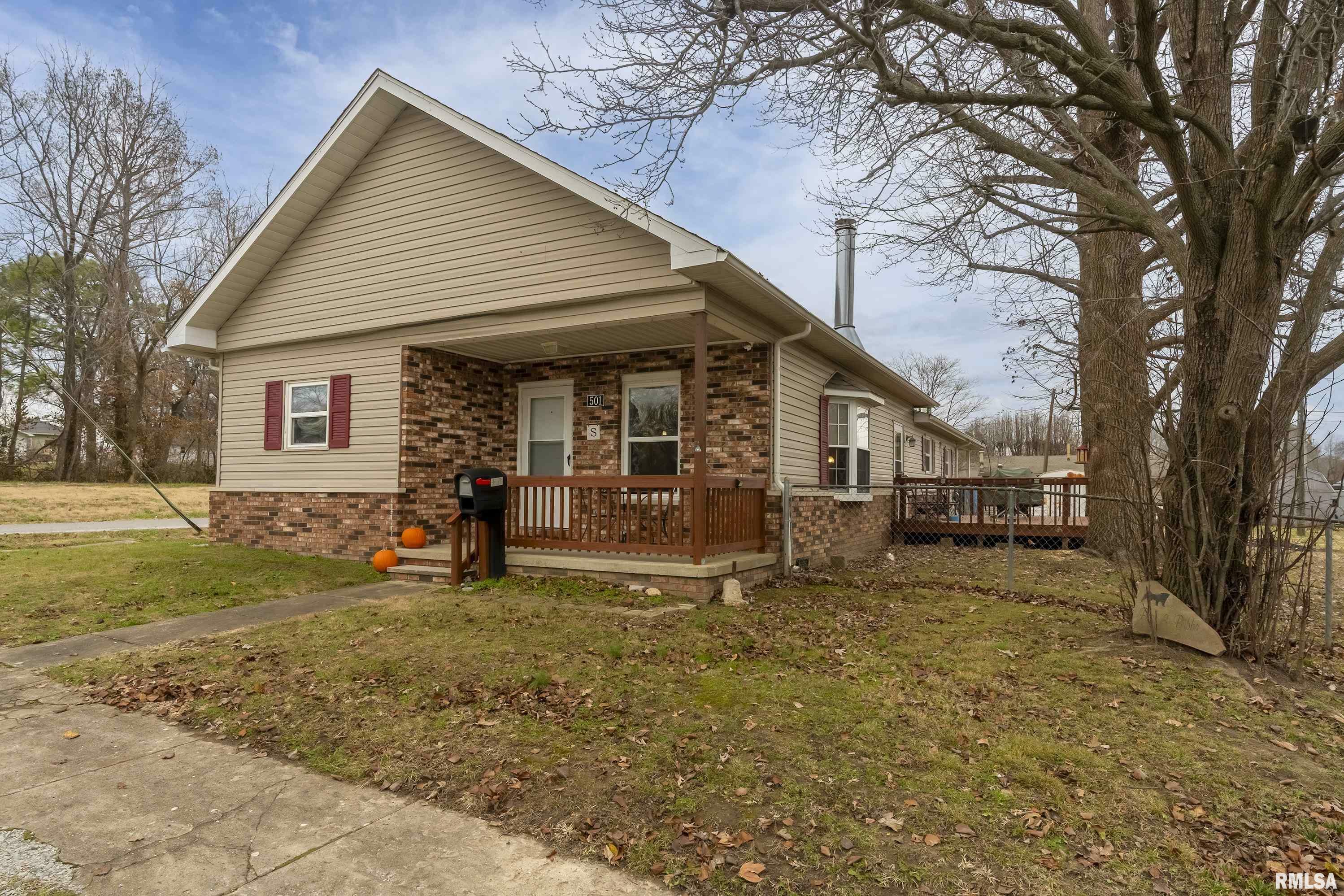 Property Photo:  501 S Binkley Street  IL 62896 