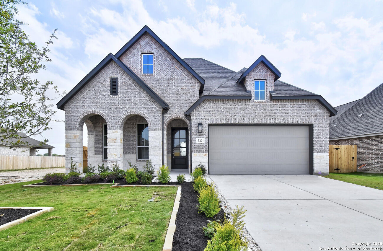 Property Photo:  323 White Oak  TX 78009 